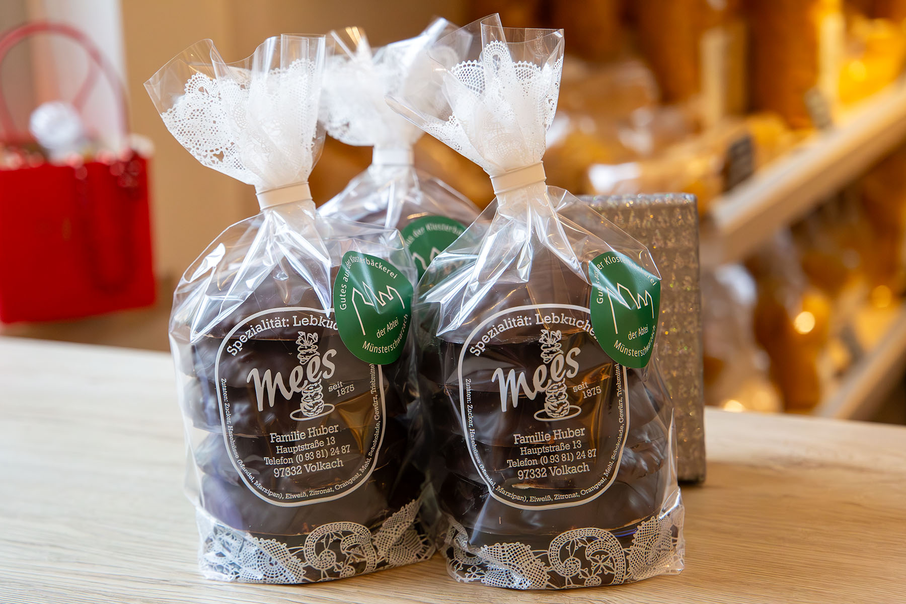 Drei Packungen mit Schokolebkuchen