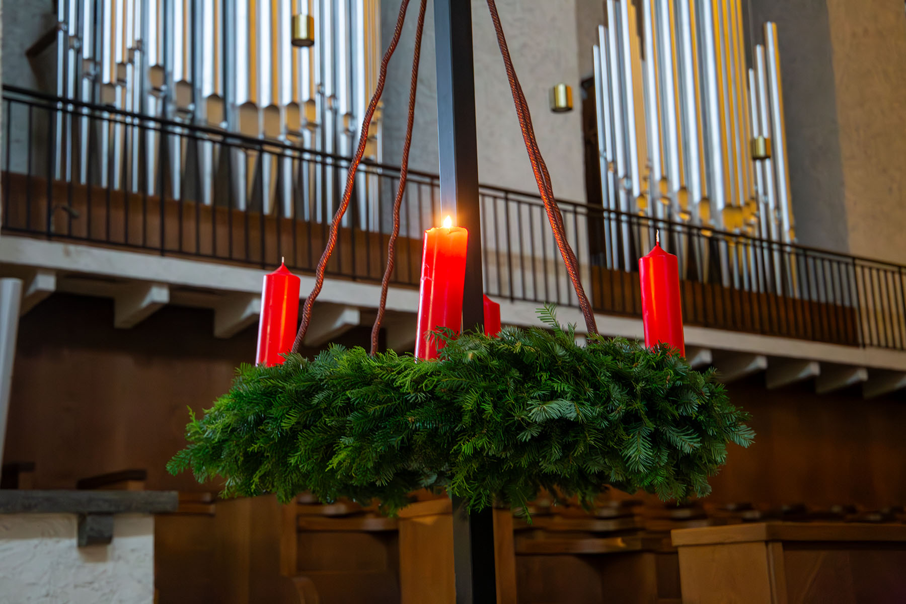 Die Predigt zum1. Advent kommt von P. Fidelis