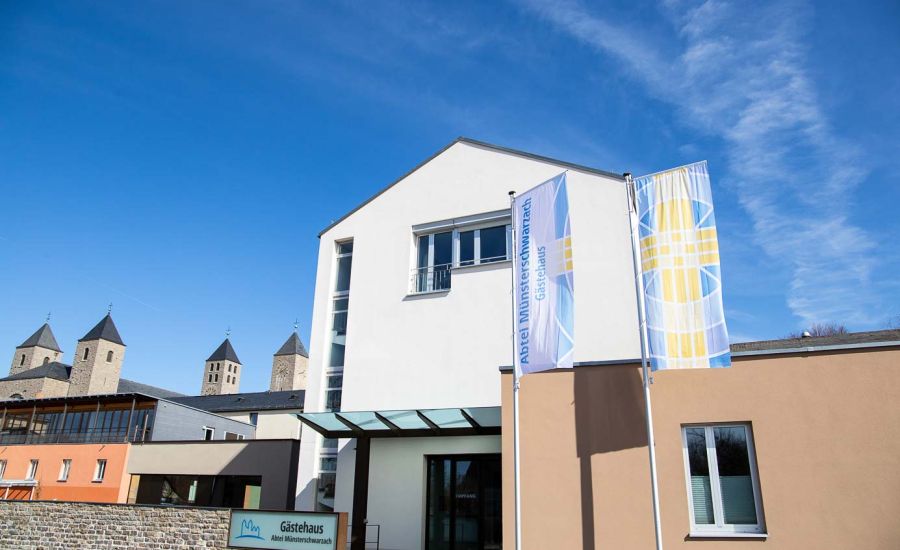 Eingang zum Gästehaus