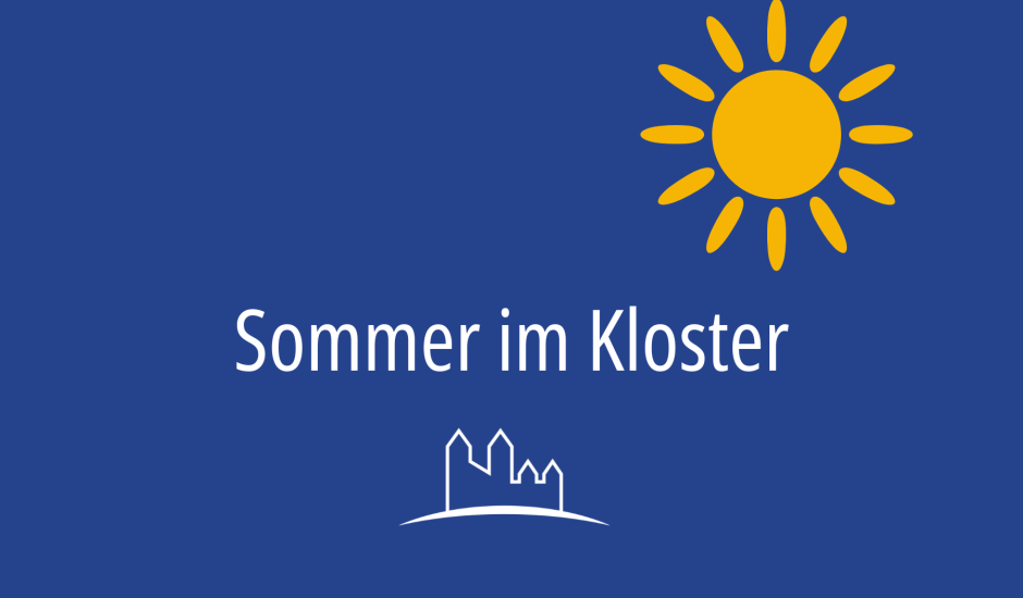 Schriftzug "Sommer im Kloster" auf blauem Hintergrund