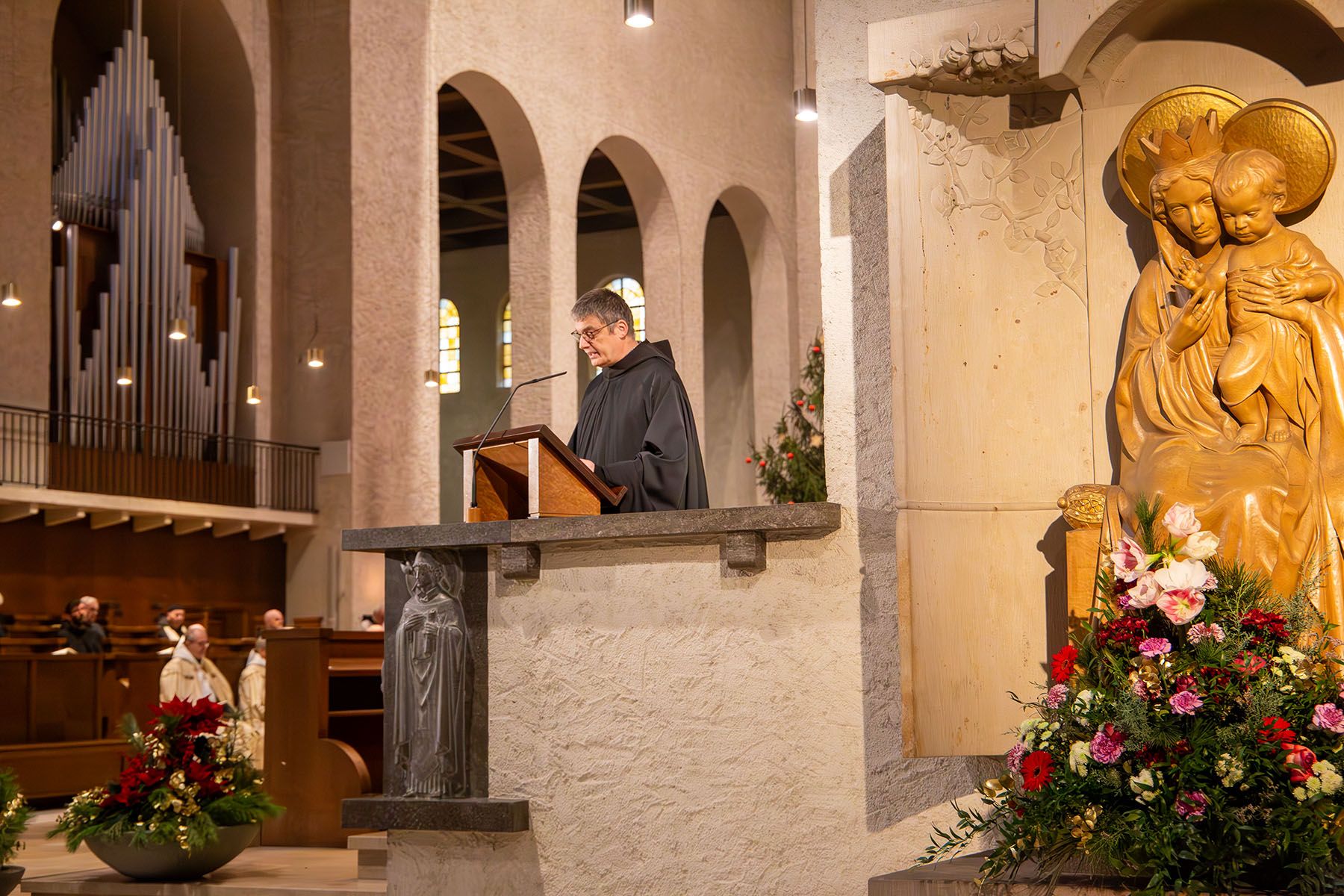 P. Christoph Gerhard bei der Predigt