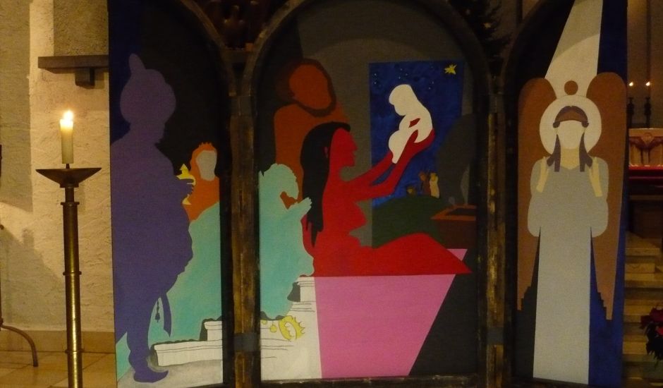 Bunt gestaltete Krippenszene