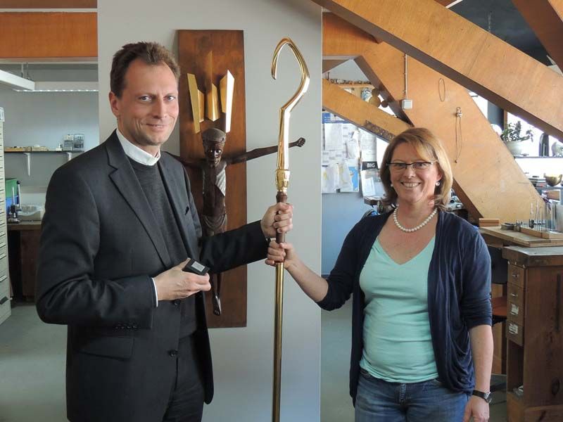 Bischofsstab aus der Klostergoldschmiede Muensterschwarzach