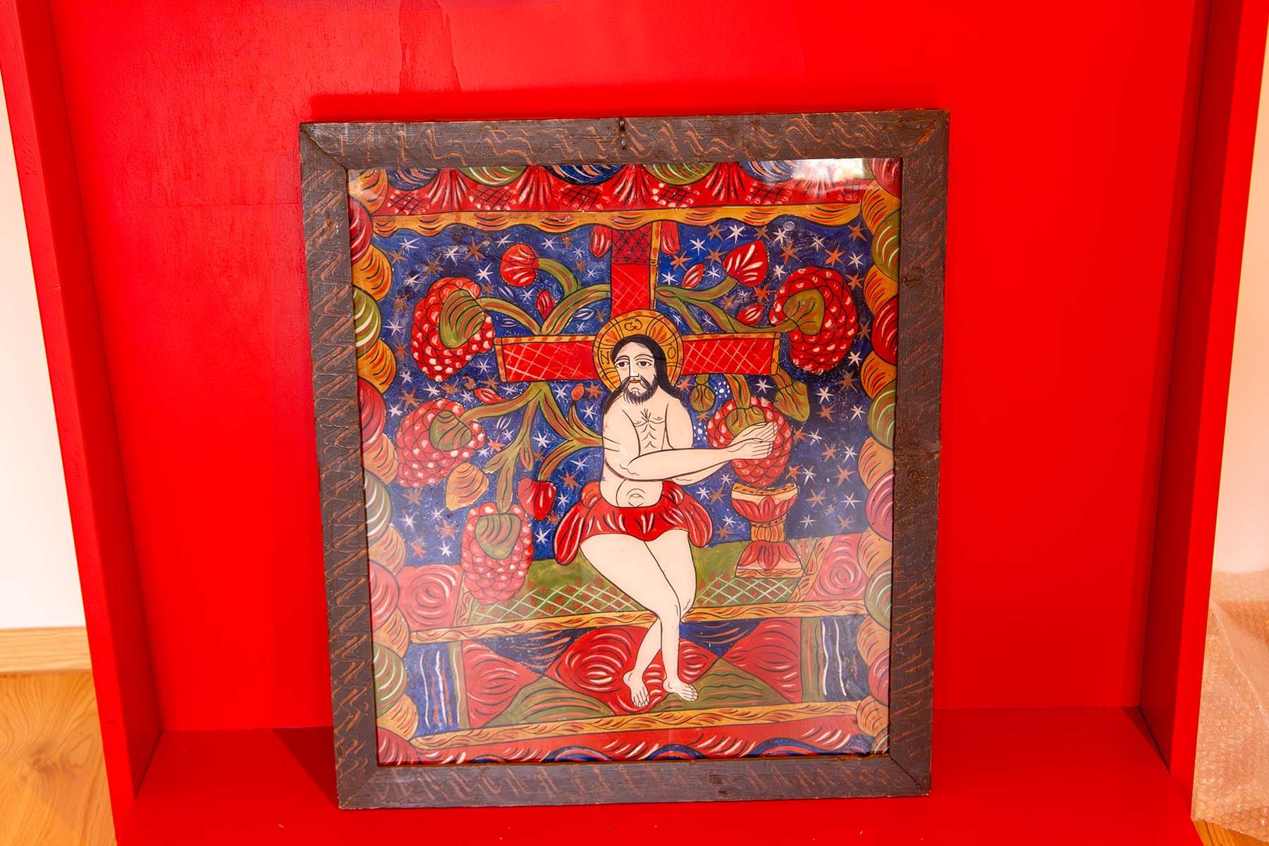 Glasikone mit Jesus am Kreuz